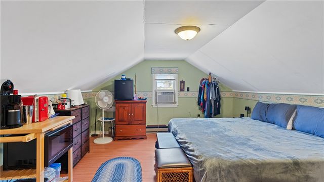 14 Barnes Street, Smithfield, RI 02828