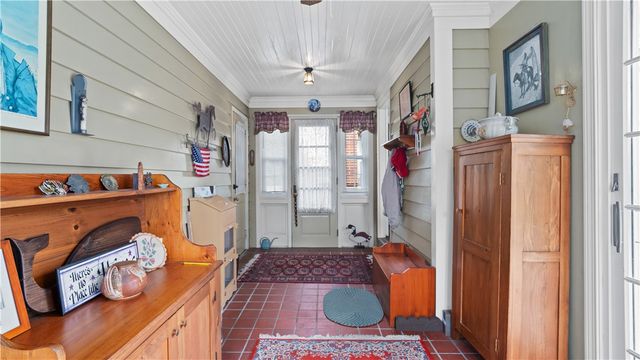 14 Barnes Street, Smithfield, RI 02828