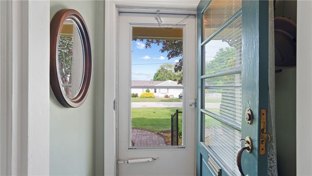 14 Barnes Street, Smithfield, RI 02828