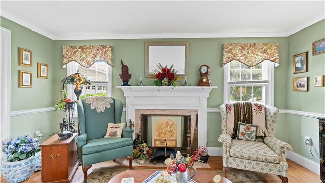 14 Barnes Street, Smithfield, RI 02828