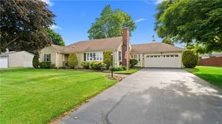 14 Barnes Street, Smithfield, RI 02828