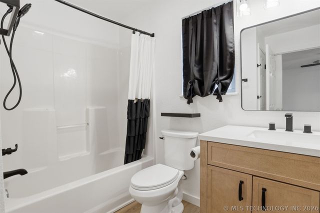 559 E 4th Street, Durant, OK 74701