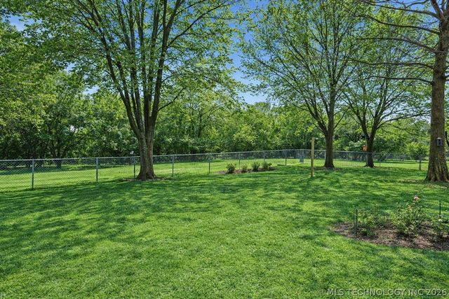 559 E 4th Street, Durant, OK 74701