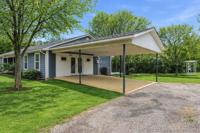 559 E 4th Street, Durant, OK 74701