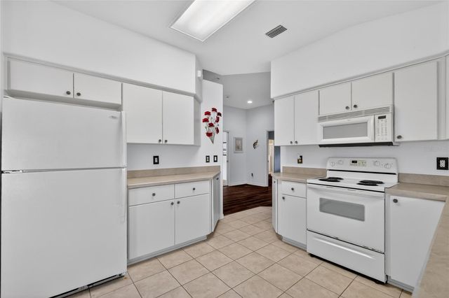 27545 DISCOVER COURT, Leesburg, FL 34748