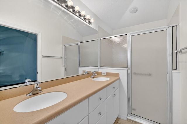 27545 DISCOVER COURT, Leesburg, FL 34748