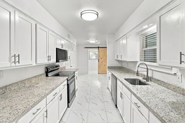 4308 Wedgmont Circle S, Fort Worth, TX 76133