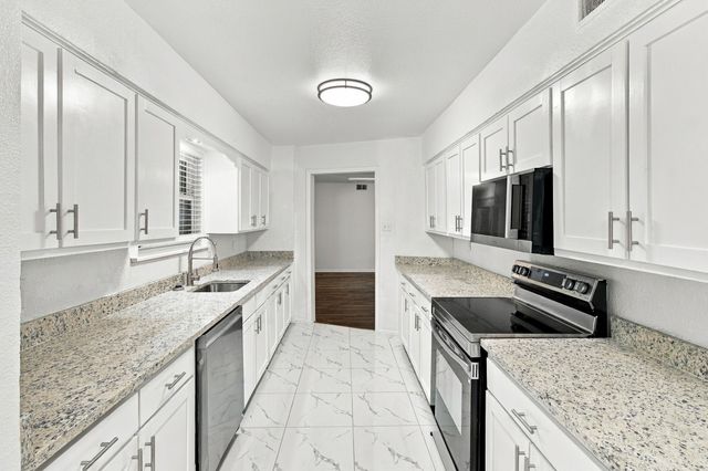 4308 Wedgmont Circle S, Fort Worth, TX 76133