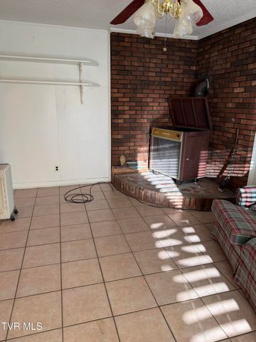 142 Cressview Rd Road, Mountain City, TN 37683