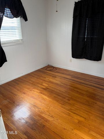 142 Cressview Rd Road, Mountain City, TN 37683