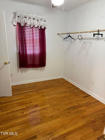 142 Cressview Rd Road, Mountain City, TN 37683