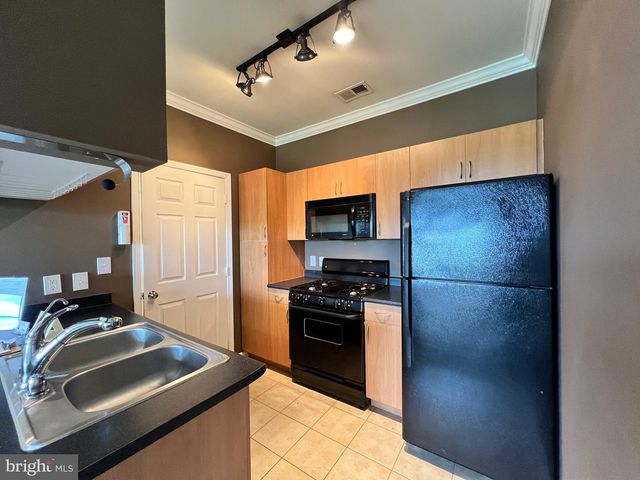 13501 DERRY GLEN CT #402, Germantown, MD 20874