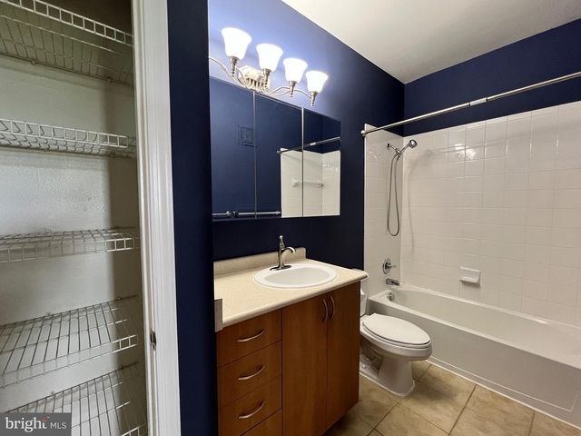 13501 DERRY GLEN CT #402, Germantown, MD 20874