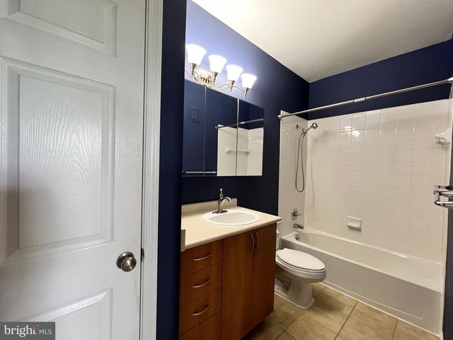 13501 DERRY GLEN CT #402, Germantown, MD 20874