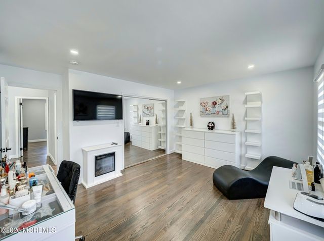 55 School Road E, Marlboro, NJ 07746