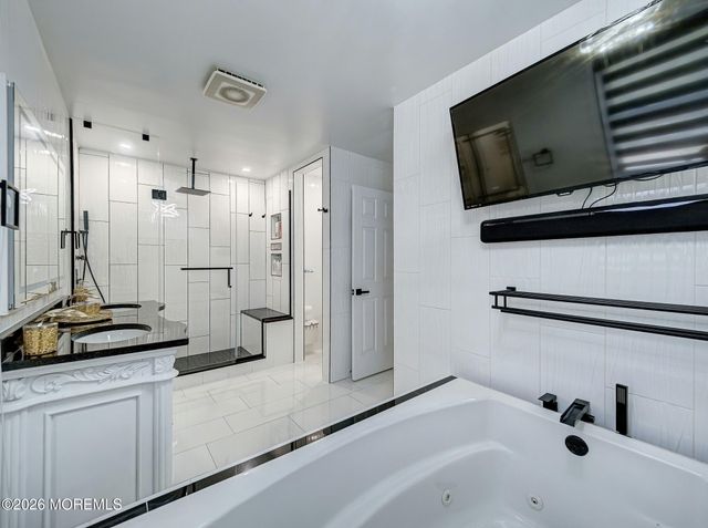 55 School Road E, Marlboro, NJ 07746