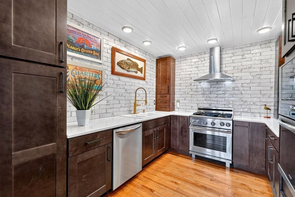 Image 31 of property listing at 6118 S ATLANTIC AVENUE, New Smyrna Beach, FL 32169