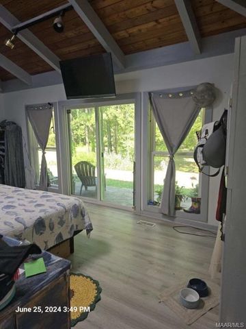 1442 Jernigan Rd, Ozark, AL 36360