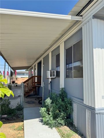 1560 Massachuesetts Avenue 46, Riverside, CA 92507