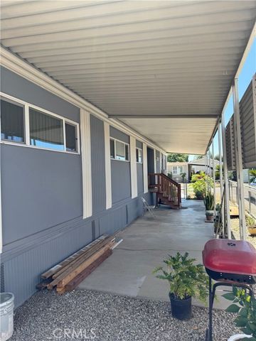 1560 Massachuesetts Avenue 46, Riverside, CA 92507