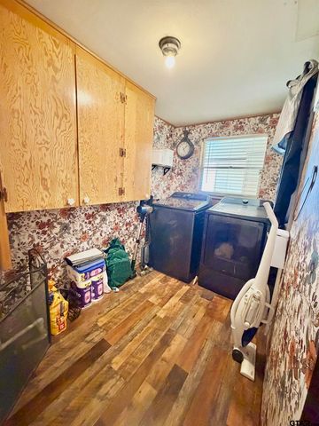 412 Selkirk Street, Grapeland, TX 75844