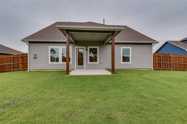 602 Kyle Drive, Tioga, TX 76271