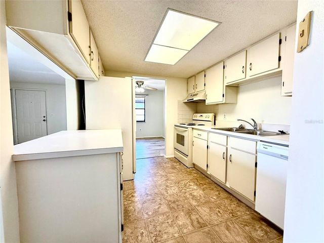 4022 BEAVER LANE 1000H, Port Charlotte, FL 33952