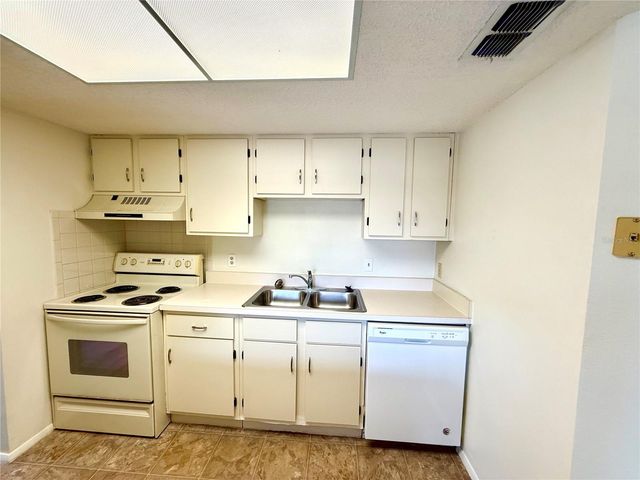 4022 BEAVER LANE 1000H, Port Charlotte, FL 33952