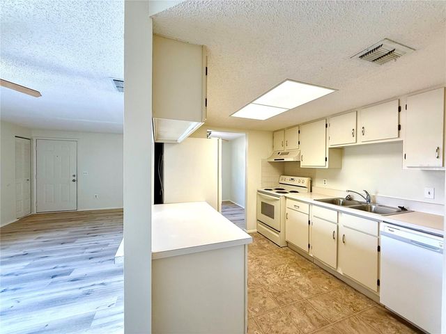 4022 BEAVER LANE 1000H, Port Charlotte, FL 33952