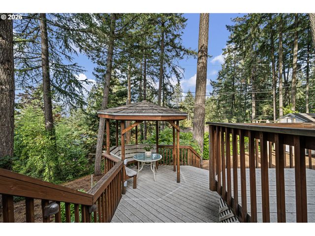 4765 BROOKWOOD St, Eugene, OR 97401