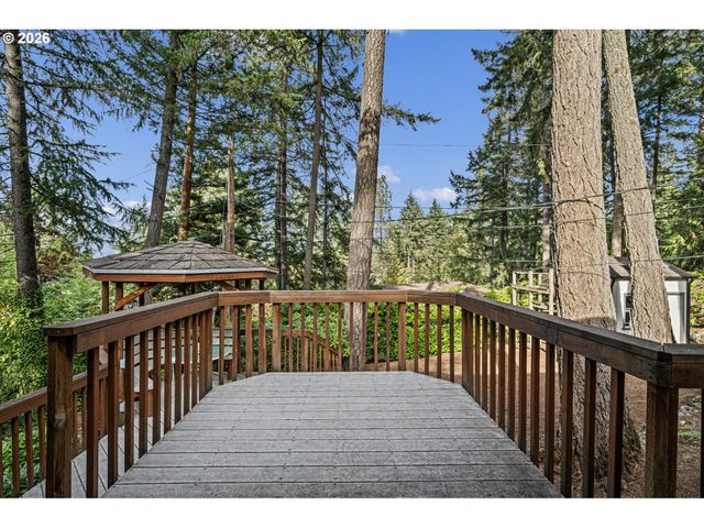 4765 BROOKWOOD St, Eugene, OR 97401