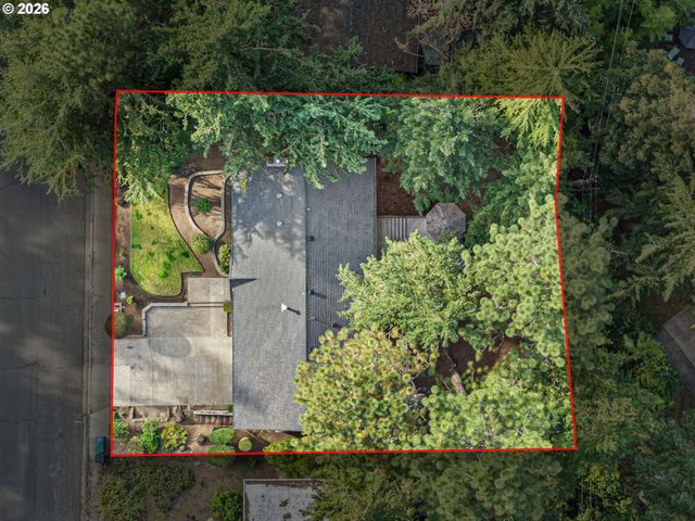 4765 BROOKWOOD St, Eugene, OR 97401