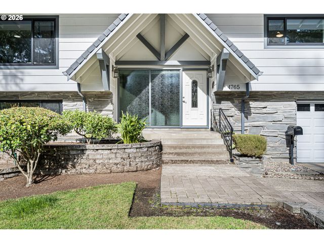 4765 BROOKWOOD St, Eugene, OR 97401