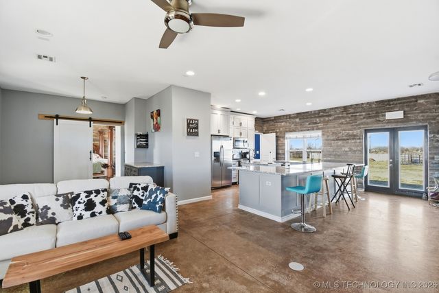 11252 S 4110 Road, Oologah, OK 74053