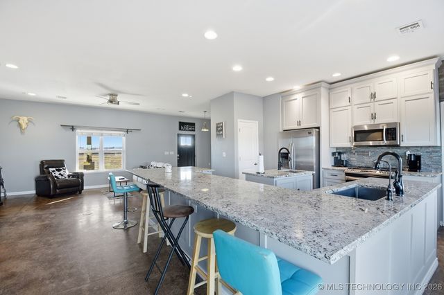 11252 S 4110 Road, Oologah, OK 74053