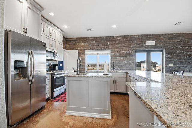 11252 S 4110 Road, Oologah, OK 74053