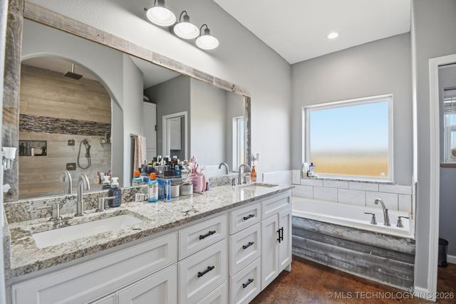 11252 S 4110 Road, Oologah, OK 74053