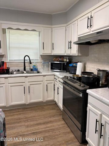 1747 Shady Lane Drive, Jackson, MS 39204