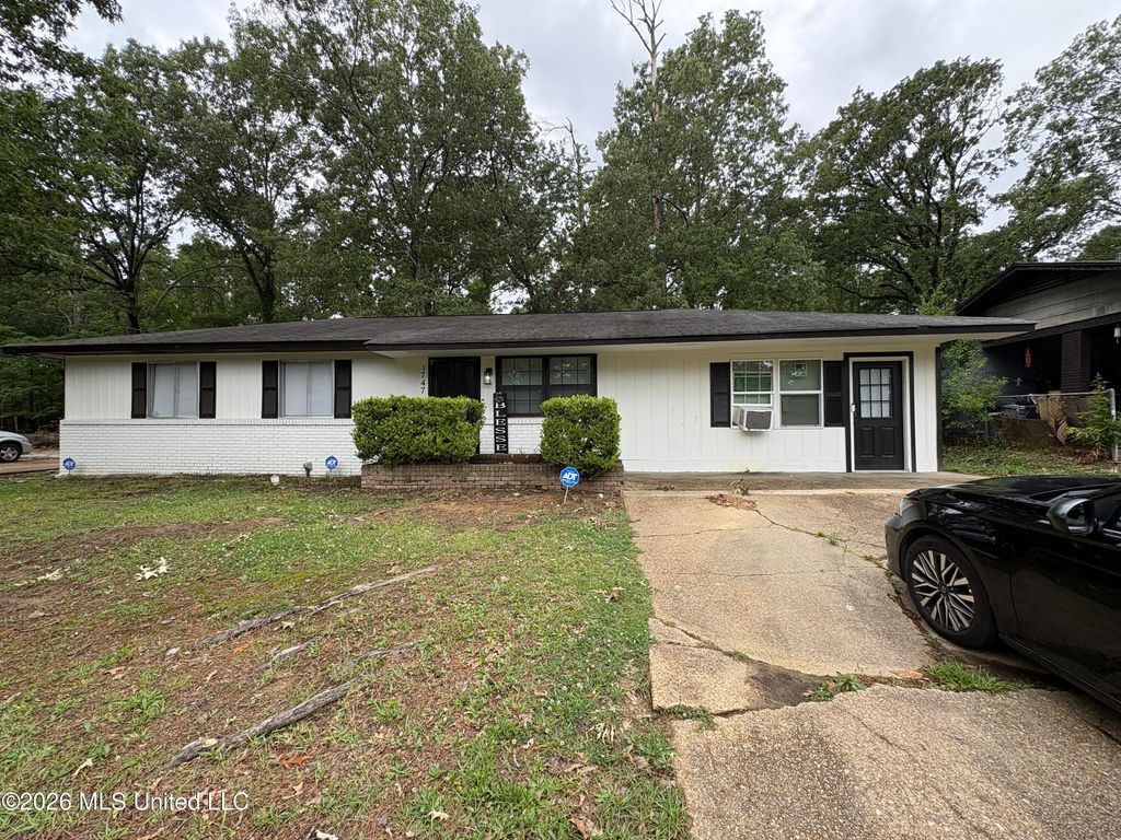 1747 Shady Lane Drive, Jackson, MS 39204