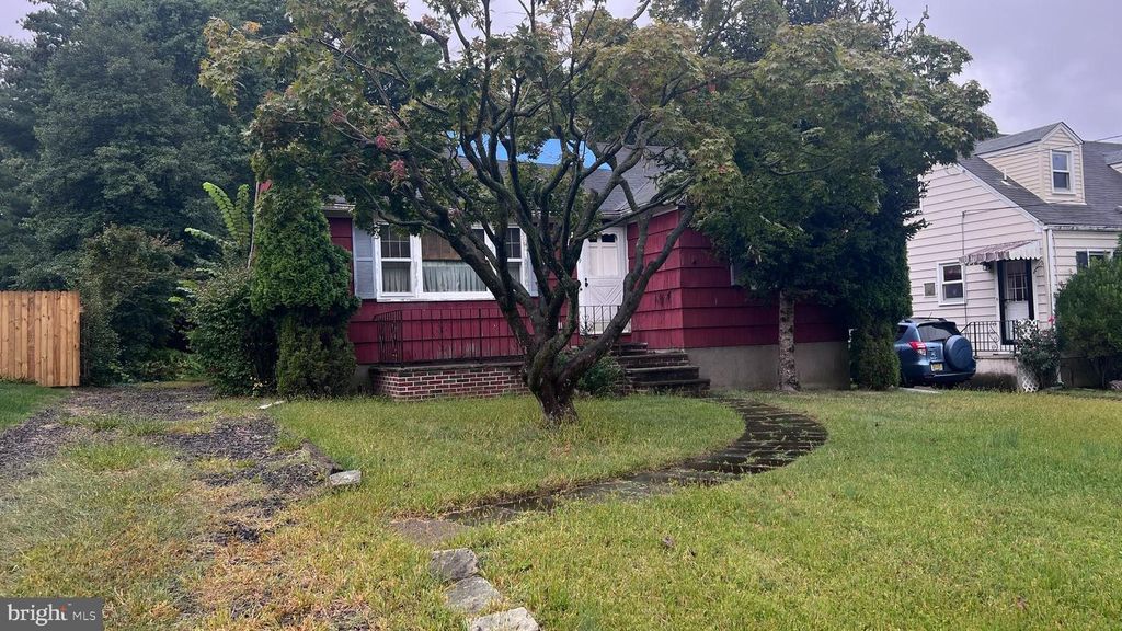 839 BUNKER HILL, Lawrence, NJ 08648