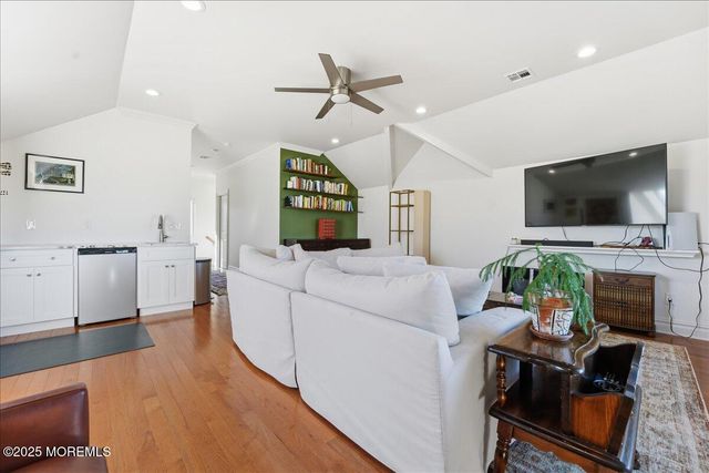 26 Ralph Street, Highlands, NJ 07732