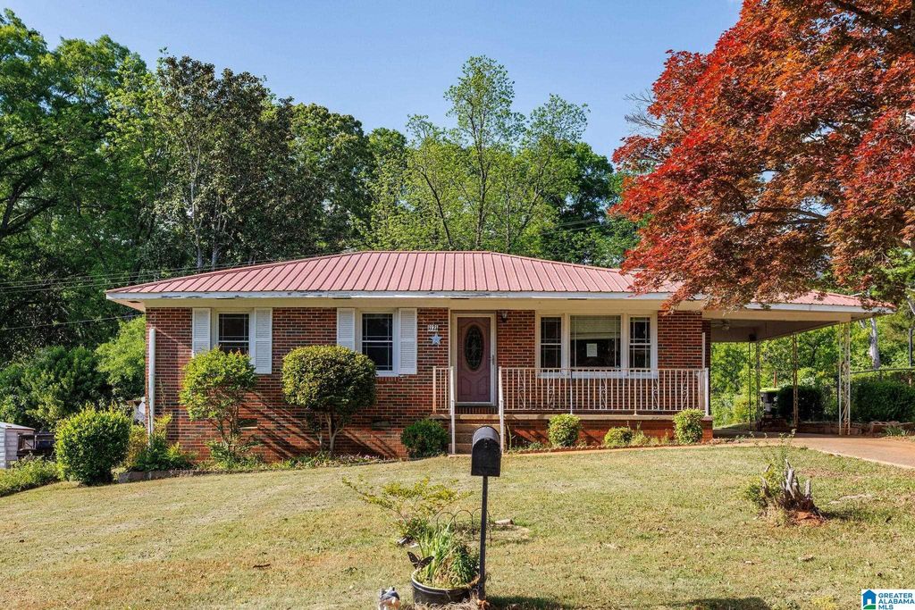 1121 COOK DRIVE, Sylacauga, AL 35150