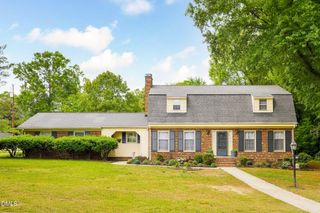 2021 Sunnybrook Drive, Burlington, NC 27215