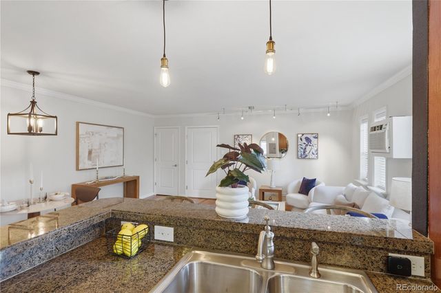 2020 E 14th Avenue 202, Denver, CO 80206