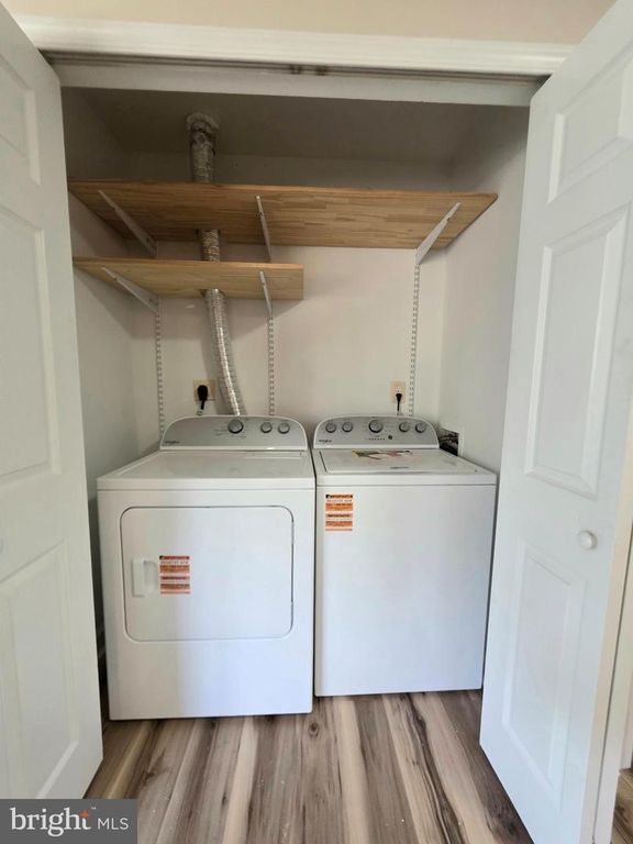 Image 14 of property listing at 22098 SAINT INIGOES CT, Great Mills, MD 20634