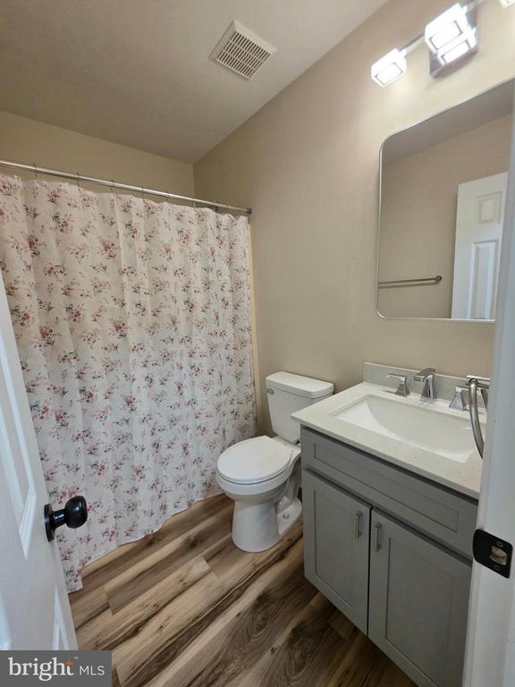 Image 16 of property listing at 22098 SAINT INIGOES CT, Great Mills, MD 20634