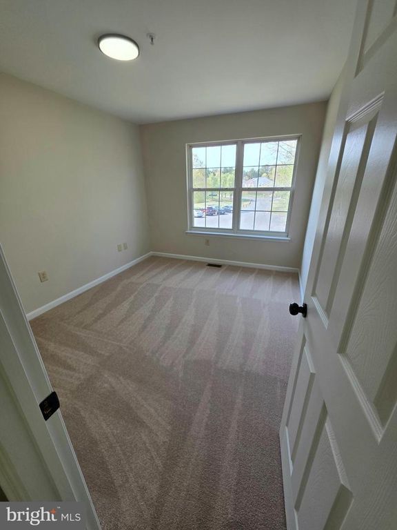 Image 20 of property listing at 22098 SAINT INIGOES CT, Great Mills, MD 20634