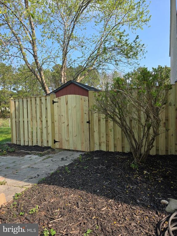 Image 27 of property listing at 22098 SAINT INIGOES CT, Great Mills, MD 20634