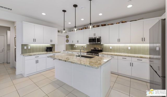 36004 Franklin Drive, Palm Desert, CA 92211