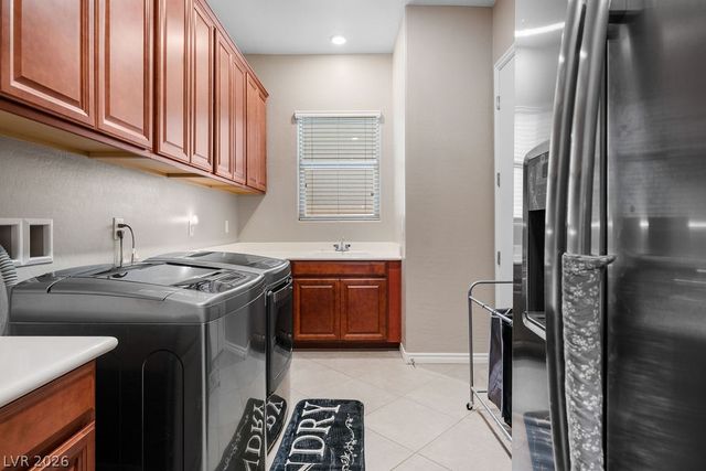 768 Rosewater Drive, Henderson, NV 89011